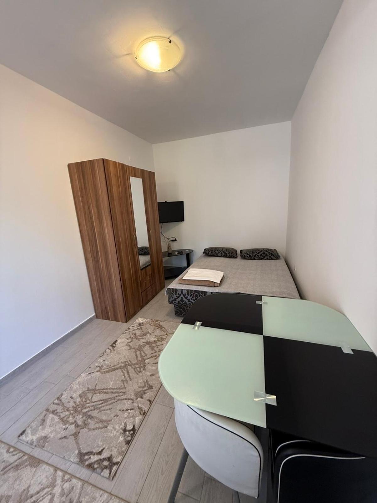 Anita Guest House Tivat Exterior foto